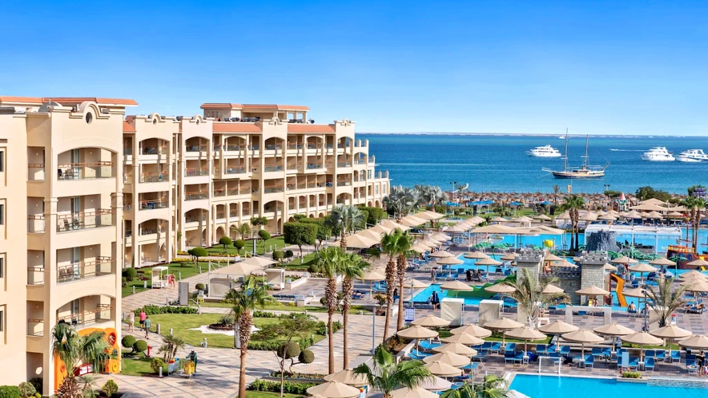 الفندق الباتروس وايت بيتش ريزورت - الغردقة